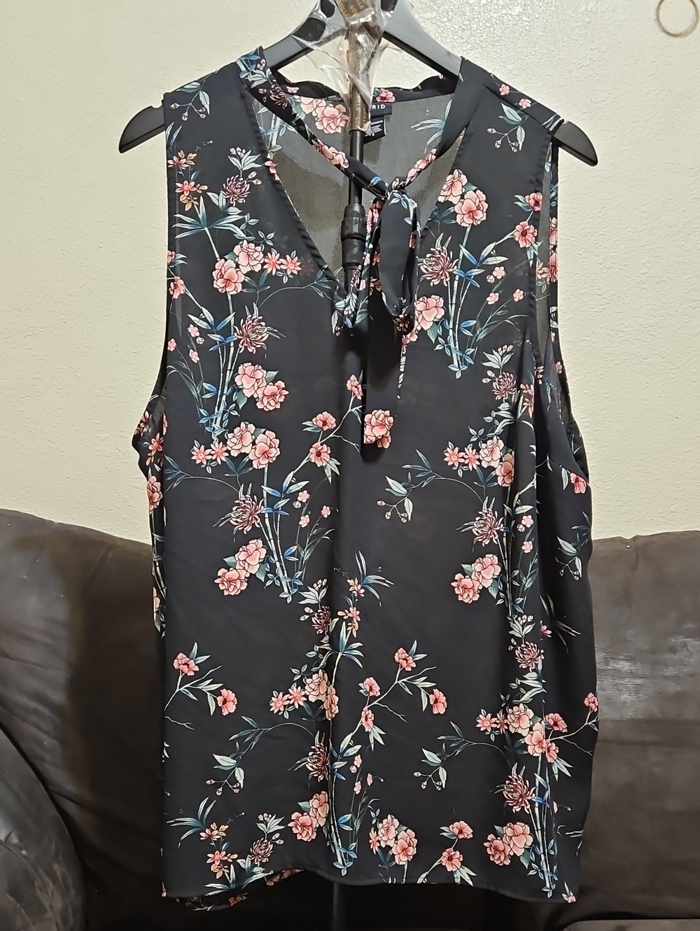 torrid Black Floral Tie-Neck Sleeveless Top